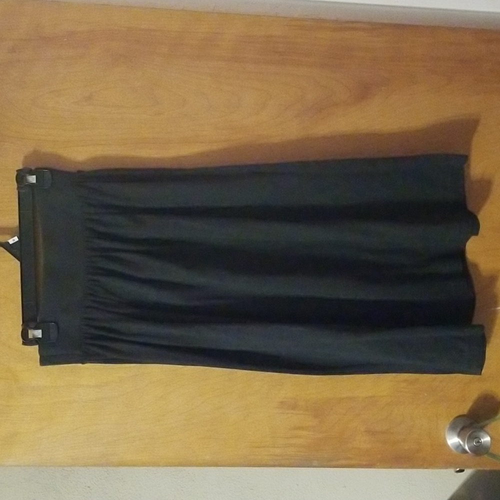 Basic Black Skirt Medium: A